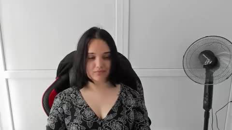 Snapshot of catrine_cute chatting on June 2026 06:47:02 AM Catrine online show from June 2026 06:47:02 AM