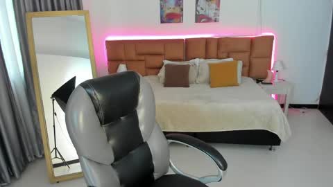 Snapshot of catti_brie_ chatting on April 2026 11:30:02 AM catti_brie_ online show from April 2026 11:30:02 AM