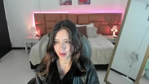 Snapshot of catti_brie_ chatting on May 2026 12:13:02 PM catti_brie_ online show from May 2026 12:13:02 PM