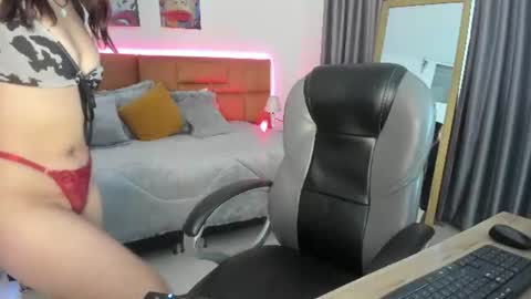 Snapshot of catti_brie_ chatting on June 2026 11:45:01 AM catti_brie_ online show from June 2026 11:45:01 AM