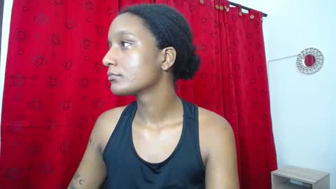 Snapshot of cattleya_hotgirl chatting on December 2024 10:04:02 AM Cattleya online show from December 2024 10:04:02 AM