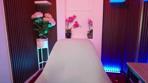 cattleyascaly online show from September 2025 07:28:01 PM