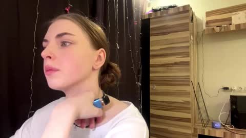 Polly online show from March 2026 07:25:02 AM