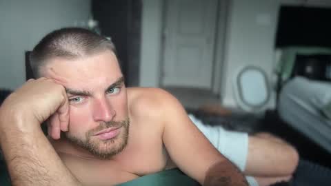 Rivs online show from September 2025 06:43:02 PM