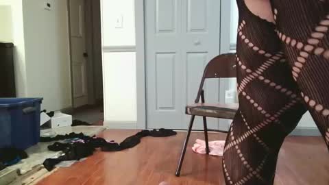 a online show from February 2026 02:01:02 AM