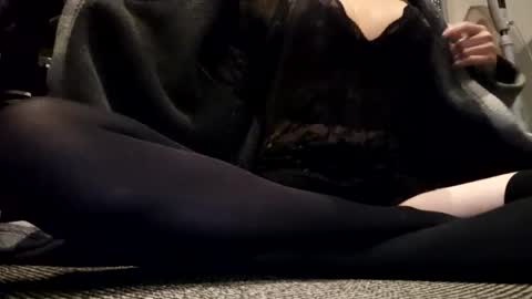 Cdleigh1984 online show from October 2025 10:54:02 PM