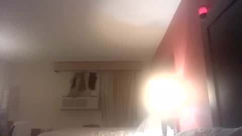 Snapshot of cece_vibez chatting on December 2024 03:47:02 AM cece_vibez online show from December 2024 03:47:02 AM