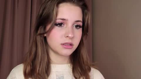 Lina  online show from March 2026 07:10:01 PM