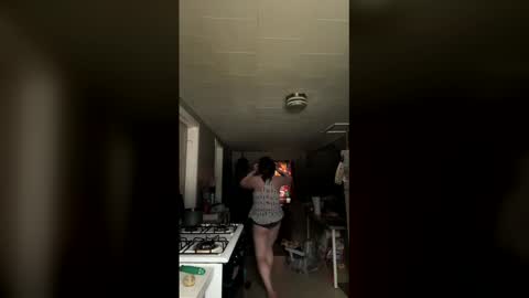 cecerose813 online show from April 2026 12:21:01 PM