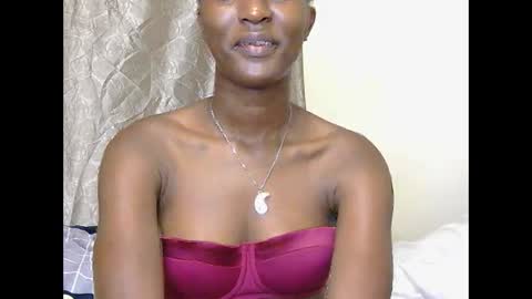 Snapshot of cee_queen chatting on June 2026 02:30:02 PM cee_queen online show from June 2026 02:30:02 PM