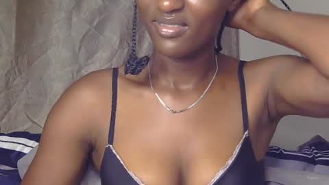 Snapshot of cee_queen chatting on June 2026 12:46:02 AM cee_queen online show from June 2026 12:46:02 AM