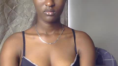 Snapshot of cee_queen chatting on June 2026 02:30:01 PM cee_queen online show from June 2026 02:30:01 PM
