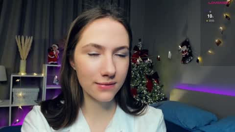 Josie Manesi online show from January 2025 07:18:01 PM