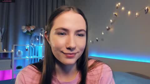 Josie Manesi online show from March 2025 08:00:01 PM