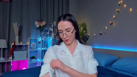 Josie Manesi online show from March 2025 07:32:01 PM