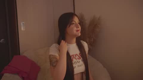Diane Independent model online show from March 2025 10:27:02 PM