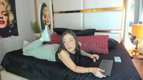 Snapshot of celeste_starsss chatting on July 2026 09:07:02 PM celeste_starsss online show from July 2026 09:07:02 PM