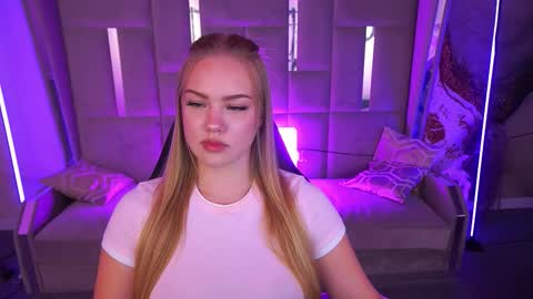 celestenoirr online show from September 2025 01:11:01 PM