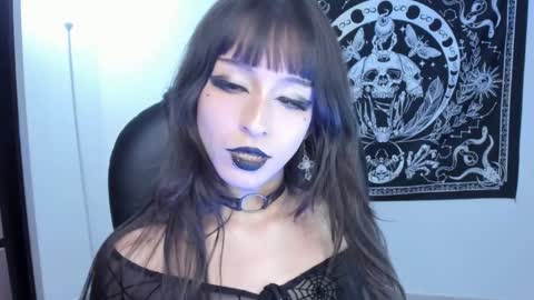   online show from January 2025 05:52:01 AM