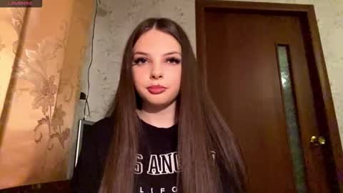 Mia online show from March 2026 05:41:02 PM