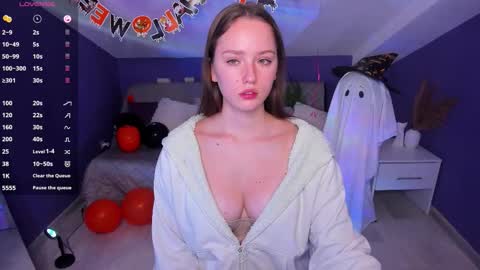 elin online show from November 2025 09:39:02 PM