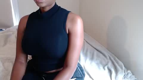 Celine Costas online show from September 2025 05:51:02 PM