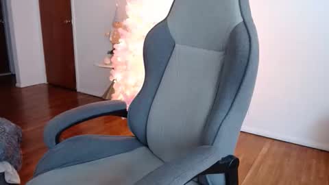 Celine Costas online show from February 2026 05:20:01 PM