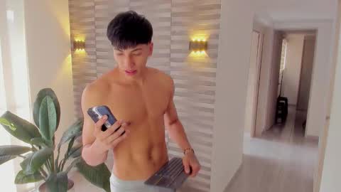 ceron cb online show from December 2025 07:21:02 PM