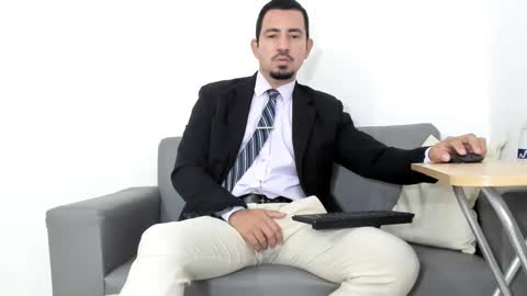 Snapshot of cesar_dant chatting on September 2025 01:45:01 PM Cesar online show from September 2025 01:45:01 PM