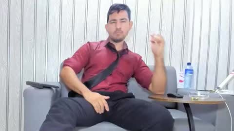 Cesar online show from November 2025 04:40:02 PM