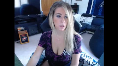 Snapshot of cessprinn chatting on December 2024 03:04:02 PM Marie online show from December 2024 03:04:02 PM