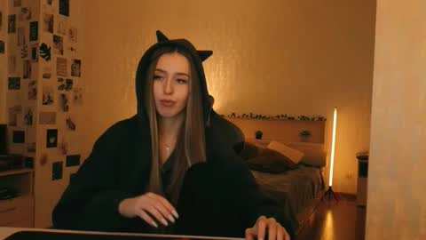 my name is Eva online show from January 2026 08:01:01 PM