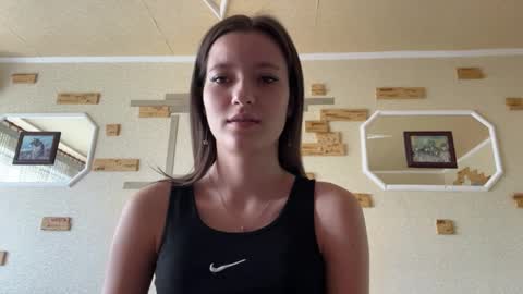 Luna online show from April 2026 08:04:01 AM