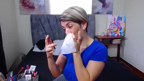 Snapshot of chanel_joliee chatting on February 2026 01:29:01 PM chanel online show from February 2026 01:29:01 PM