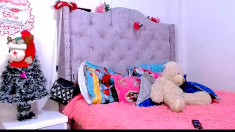 Chanelle 07 online show from December 2024 07:40:01 PM