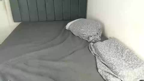 Snapshot of chanelsexyy chatting on February 2025 12:43:01 AM Viviana 3 online show from February 2025 12:43:01 AM