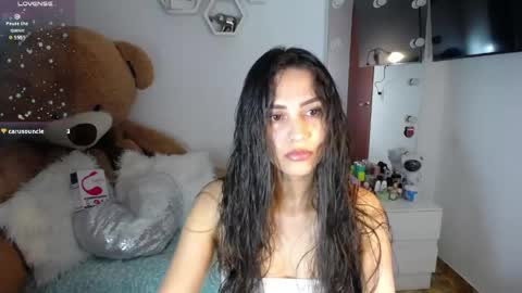 Isabella online show from April 2026 08:24:01 AM