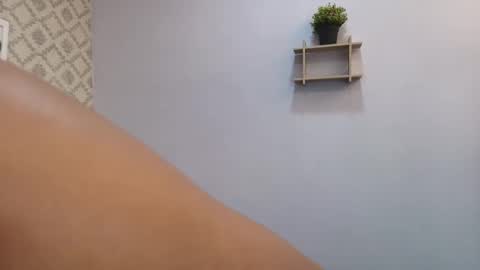 Raquel  online show from February 2025 06:19:01 PM