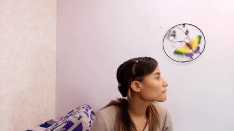 Raquel  online show from September 2025 12:07:01 PM