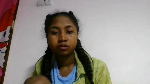 Snapshot of chantale483461 chatting on July 2026 04:05:02 AM chantale483461 online show from July 2026 04:05:02 AM