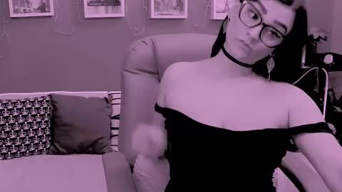 The Queen online show from March 2026 03:31:01 PM