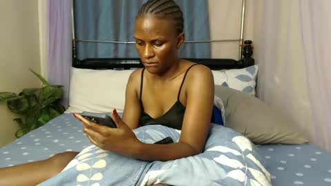 Chantel online show from December 2024 09:28:02 PM