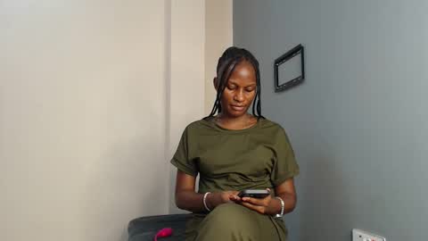 Chantel online show from November 2025 06:23:01 AM