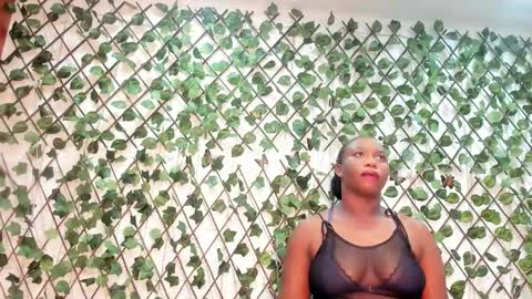 chantelxxl online show from October 2025 11:17:01 AM