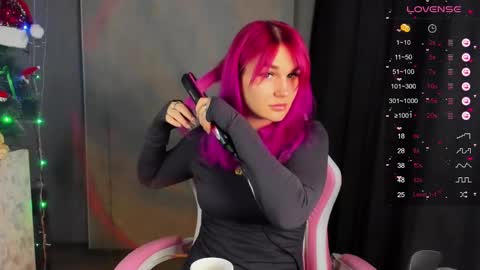 Suzanna Snow online show from December 2024 04:15:02 AM