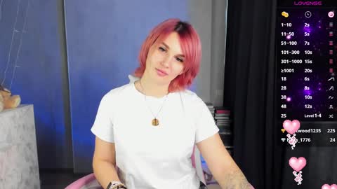 Suzanna Snow online show from February 2025 07:21:01 AM