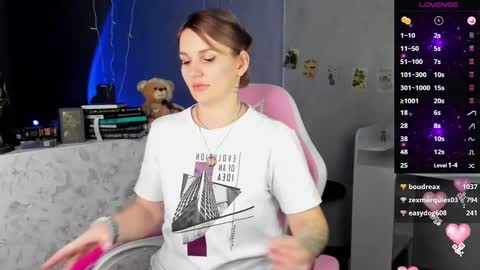 Suzanna Snow online show from March 2025 06:32:01 AM