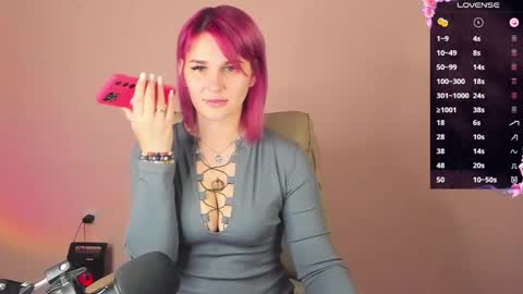 Suzanna Snow online show from October 2025 05:08:02 AM