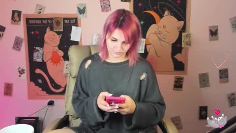 Suzanna Snow online show from November 2025 05:09:01 AM