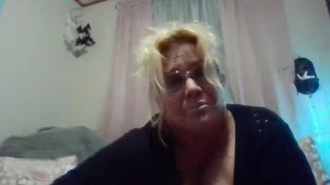 Snapshot of chaosangel33 chatting on December 2024 07:42:01 AM Ms. Behaving online show from December 2024 07:42:01 AM